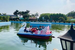 Boating Medium